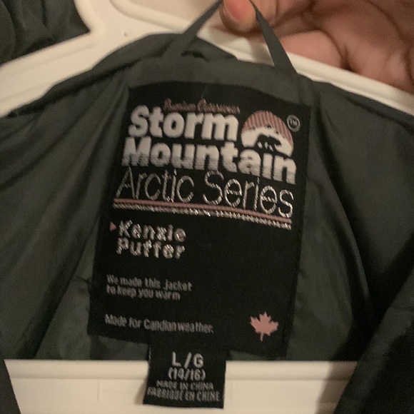 Kenzie Puffers Winter jacket ! made specifically for Canadian weather - Picture 5 of 6